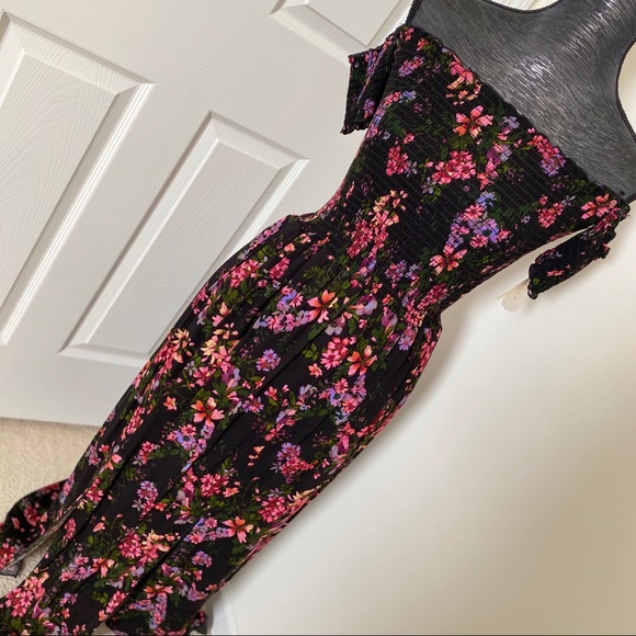 Altar'd State Dresses & Skirts - ALTAR’D STATE Floral Strapless Maxi Dress NWT